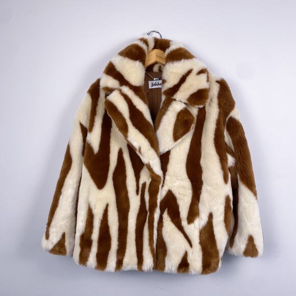 JAKKE Rita Faux Fur Coat in Chestnut Tiger Print 4 - Picture 3 of 9